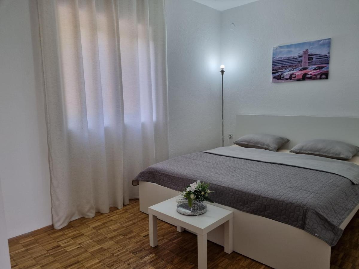 Tarac Apartment Senj  Luaran gambar